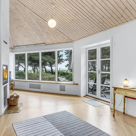 In Nexo With House Sea View Snogebæk